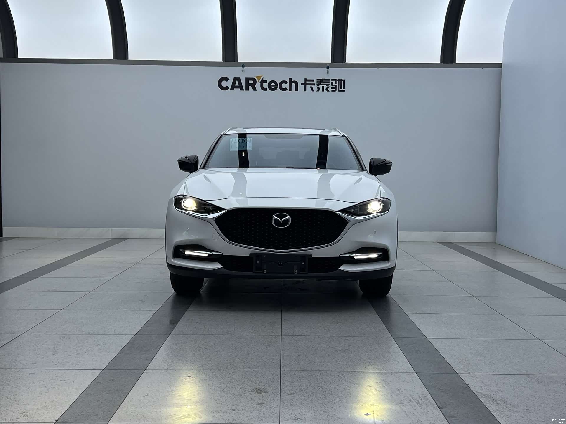 Mazda CX-4, 2023 13