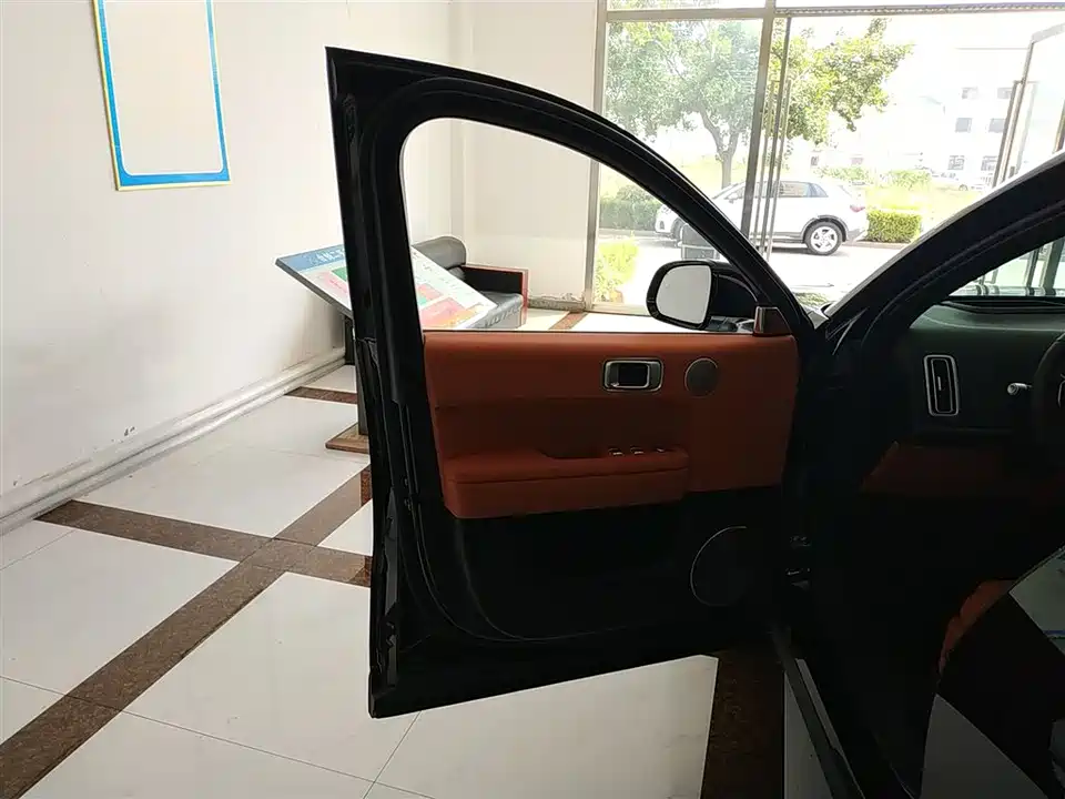 Li Auto Ideal L6