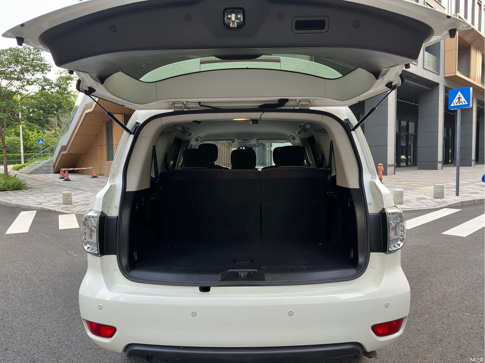 Nissan Patrol, 2017 27