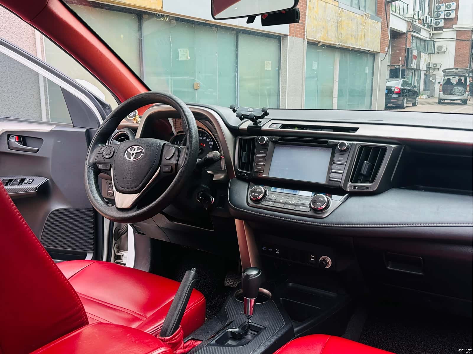 Toyota RAV4, 2014 12