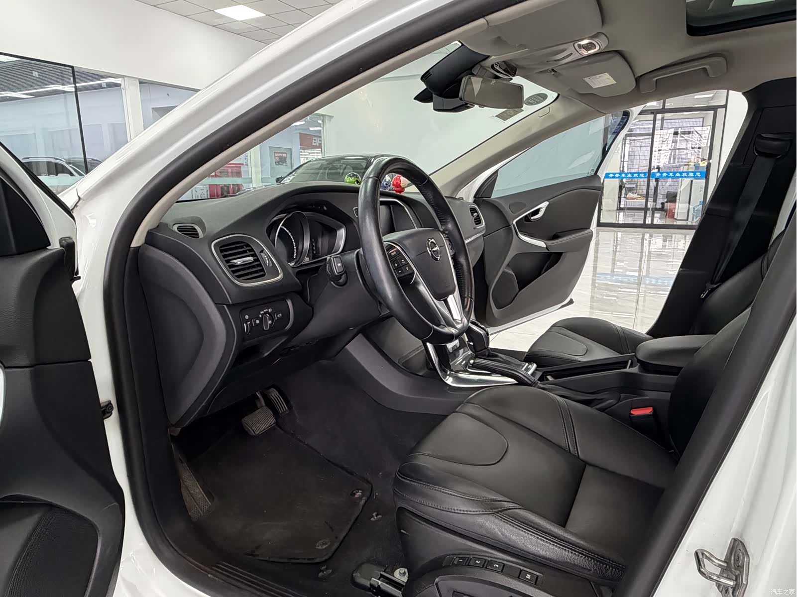 Volvo V40, 2017 9