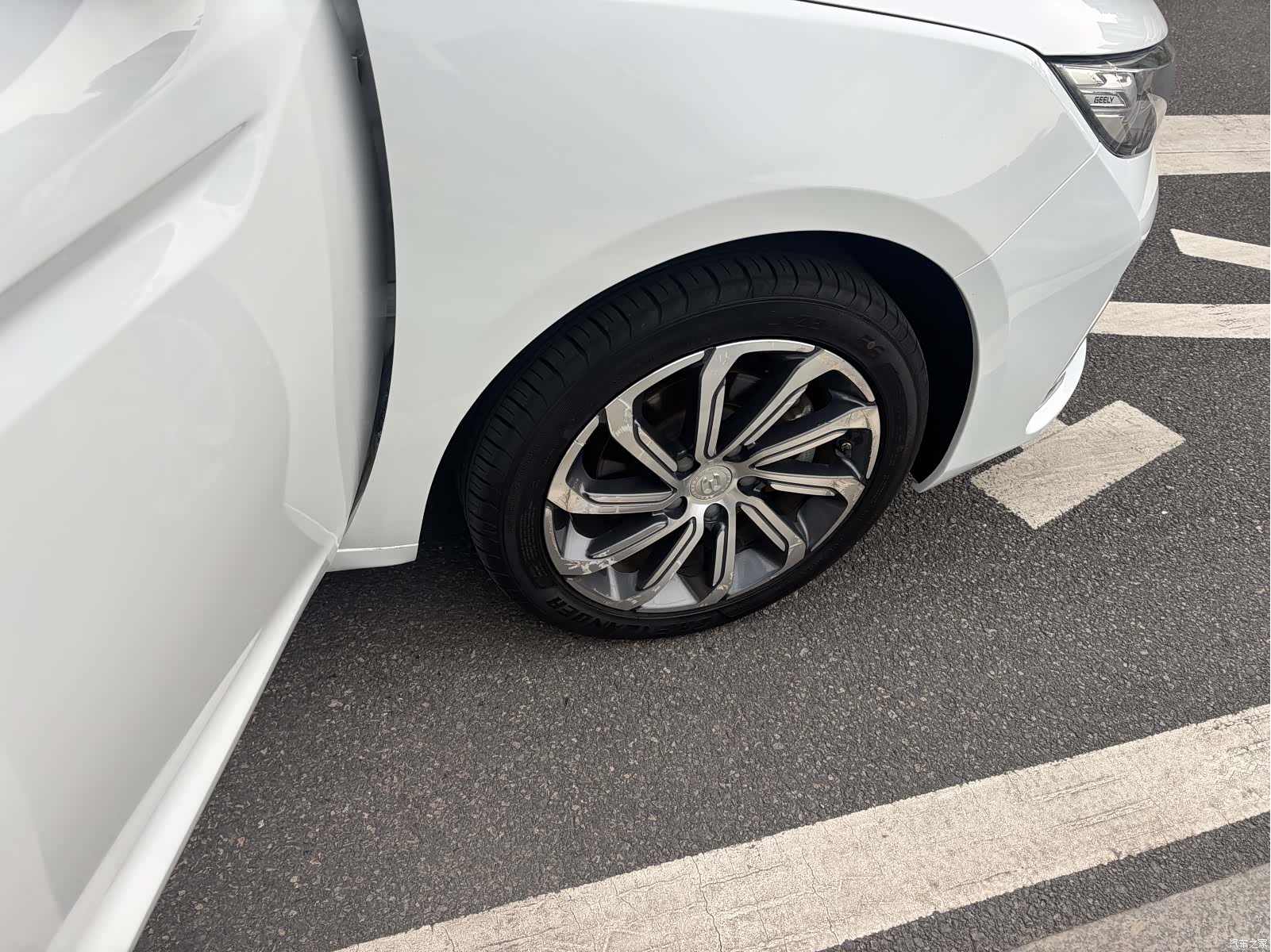 Geely Emgrand, 2020 13