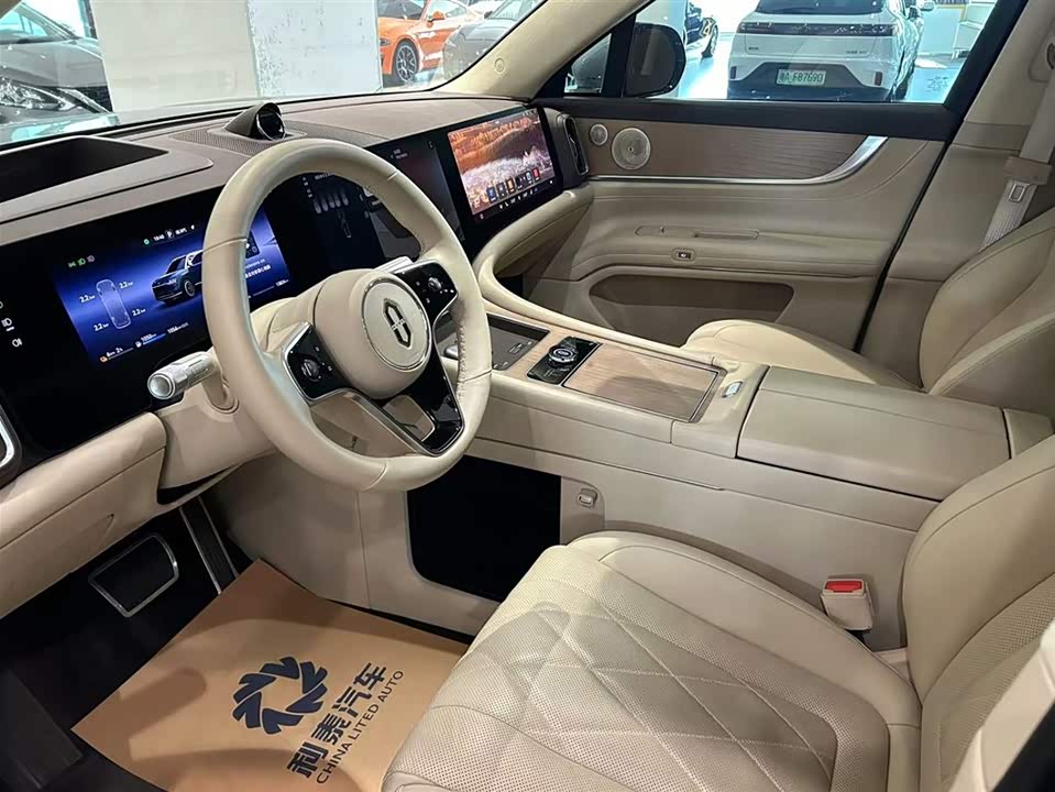 AITO Ask the world M9