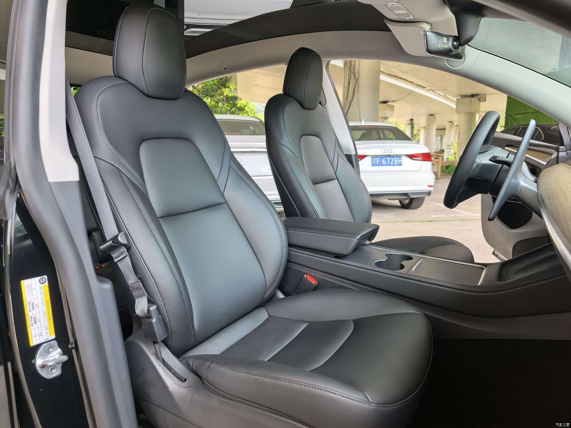 Tesla Model Y, 2021 7