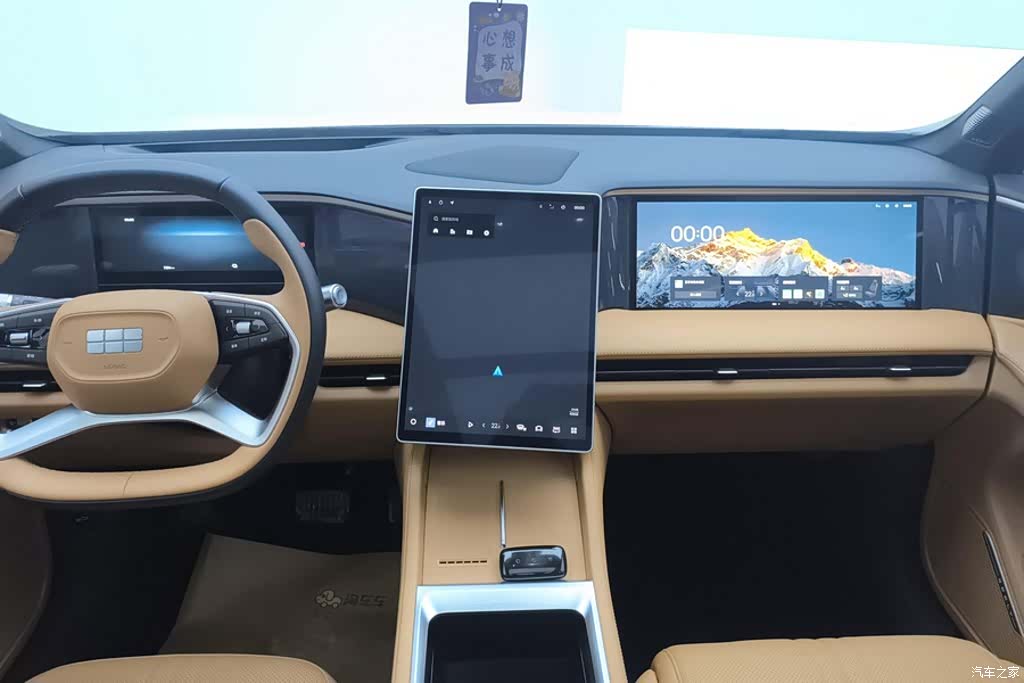 Geely Galaxy L7, 2025 13