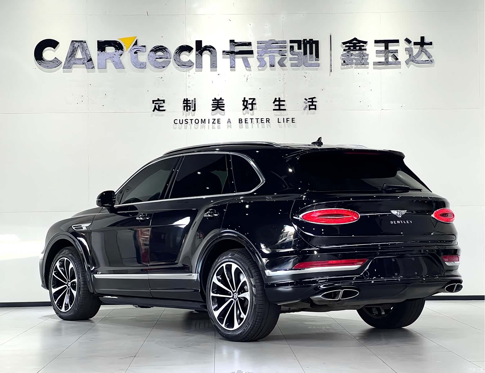 Bentley Bentayga, 2021 4