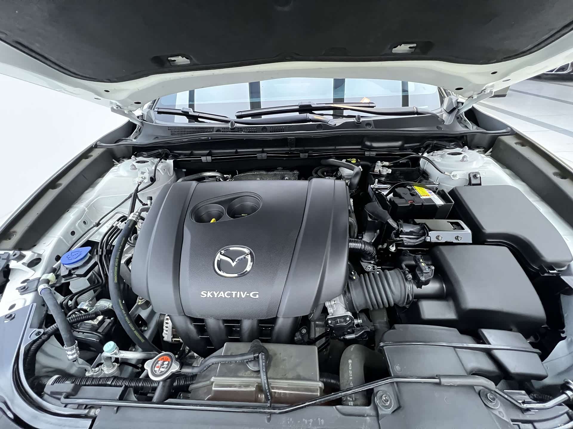 Mazda CX-4, 2023 8