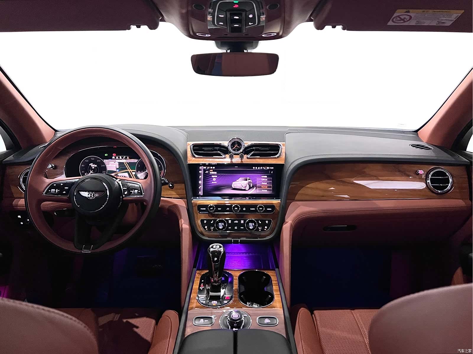 Bentley Bentayga, 2021 34