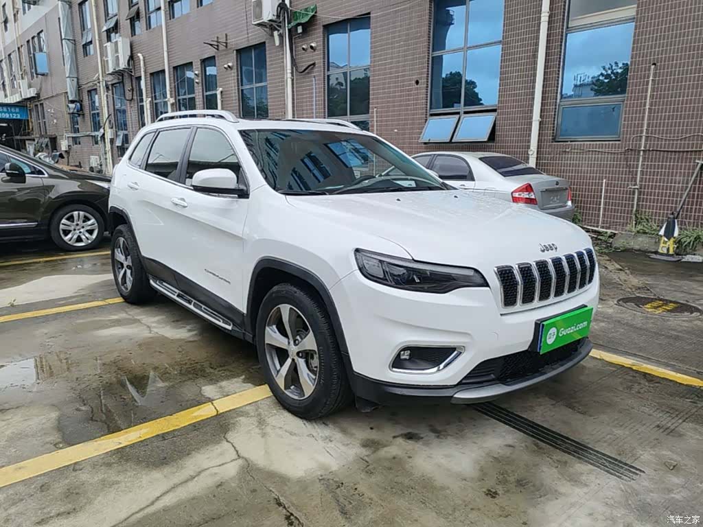 Jeep Cherokee, 2021 4