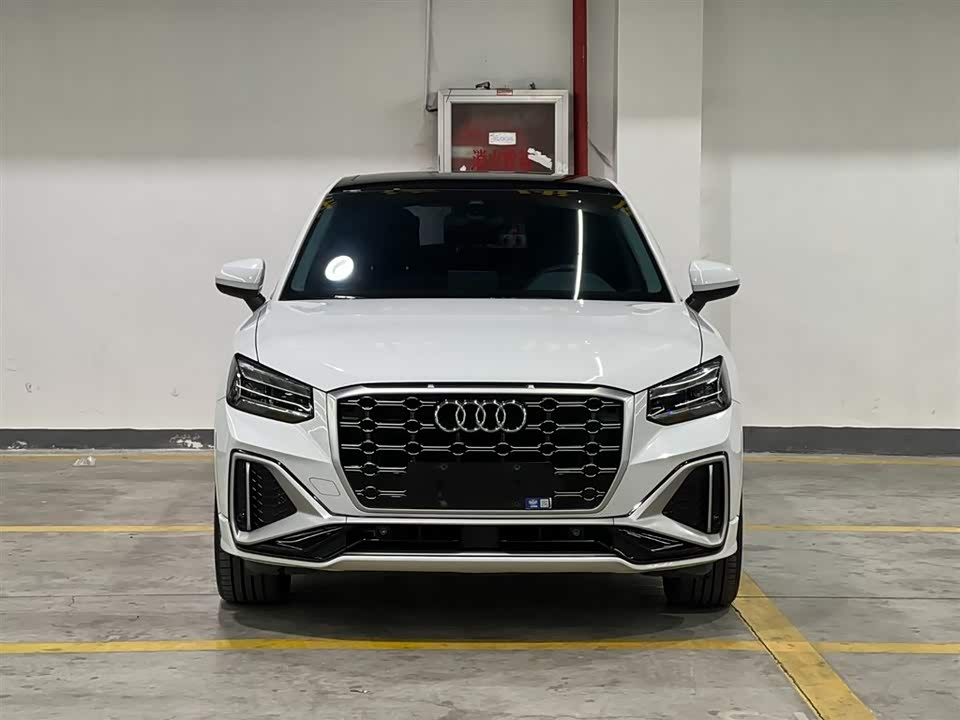 Audi Q2L