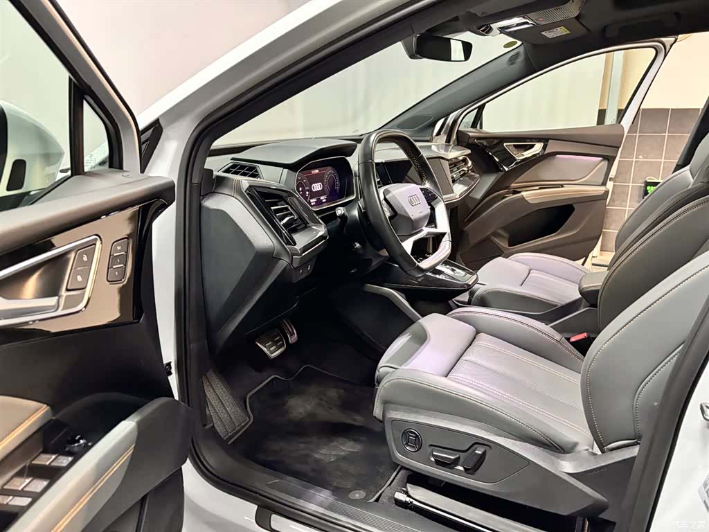 Audi Q4 e-tron, 2024 11