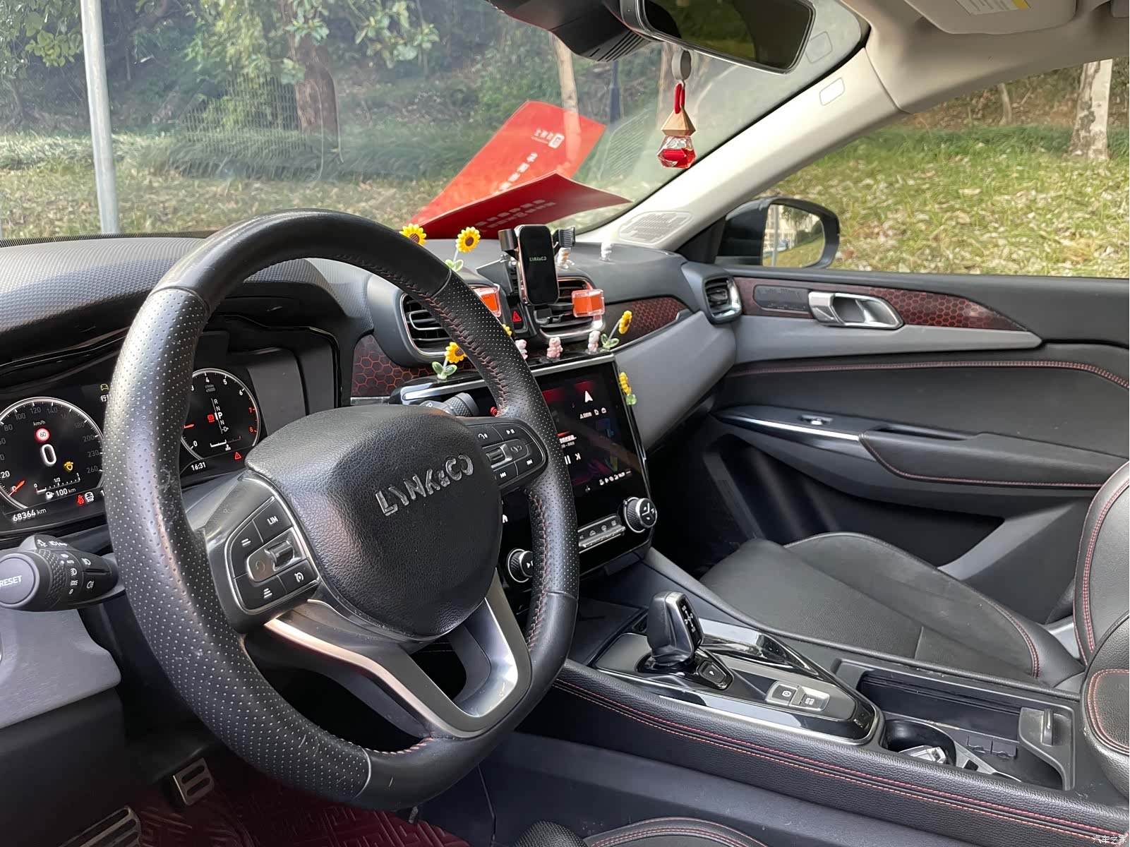 Lynk & Co 01, 2019 13