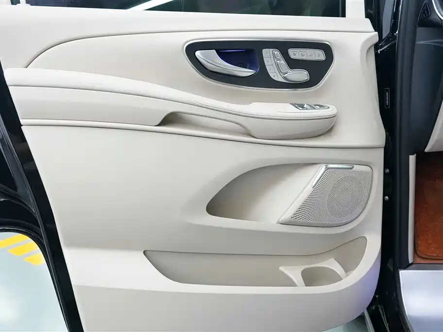 Mercedes-Benz V-class Mercedes-Benz V-class