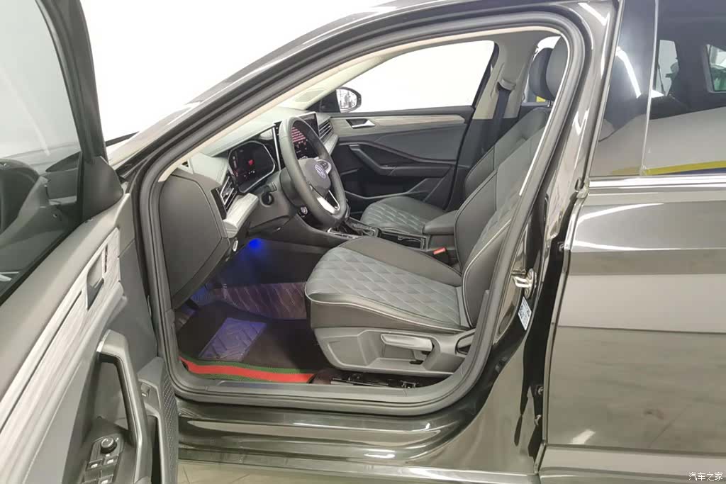 Volkswagen Sagitar, 2023 9