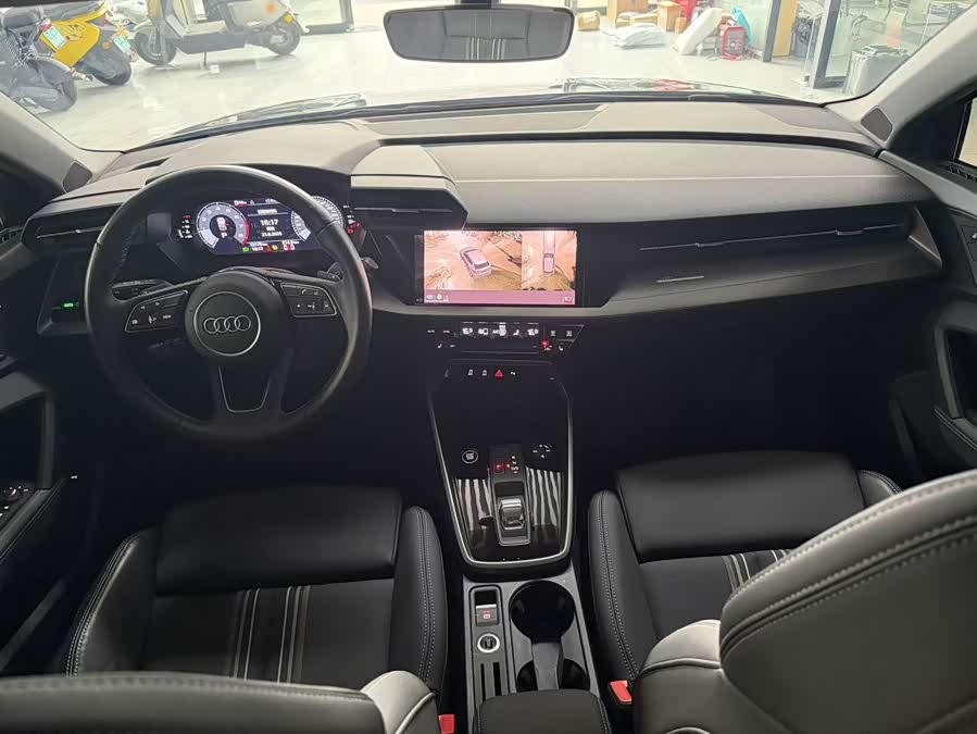 Audi A3 2023, фото 9