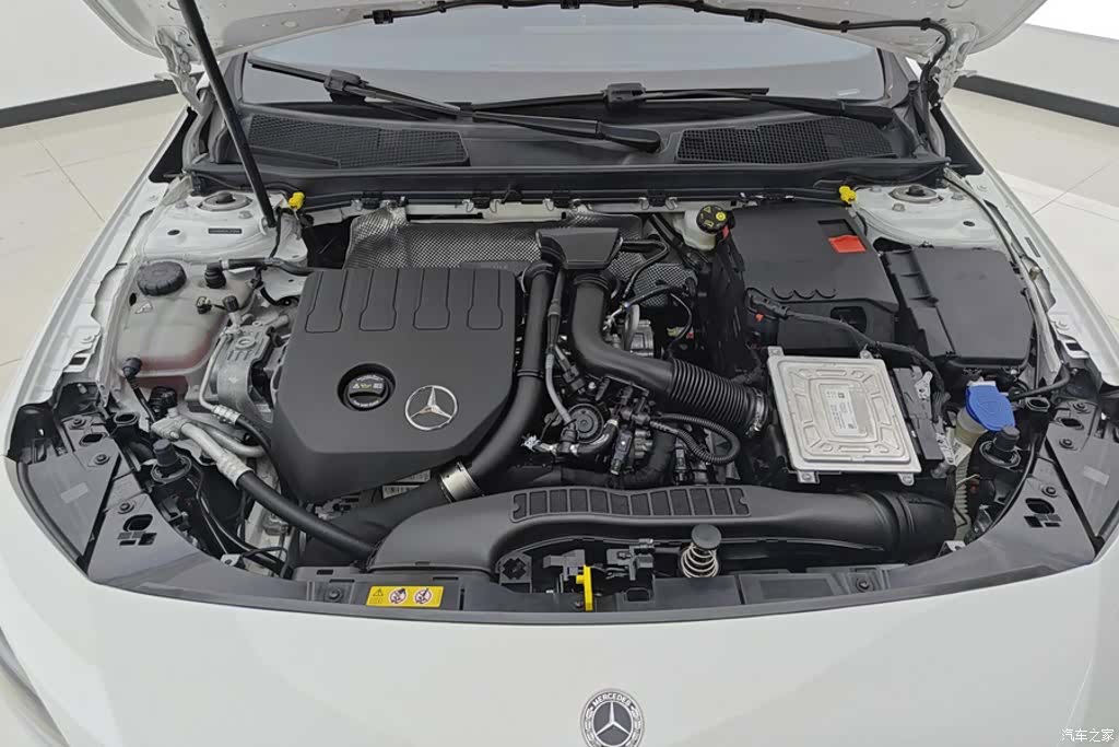 Mercedes-Benz A-Class, 2023 10