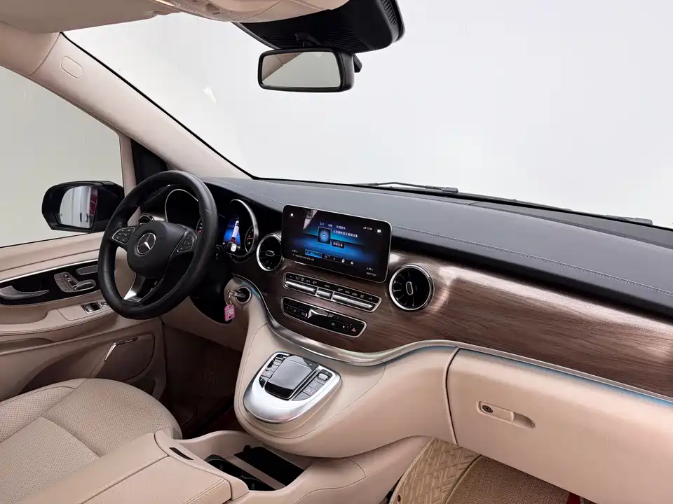 Mercedes-Benz V-class