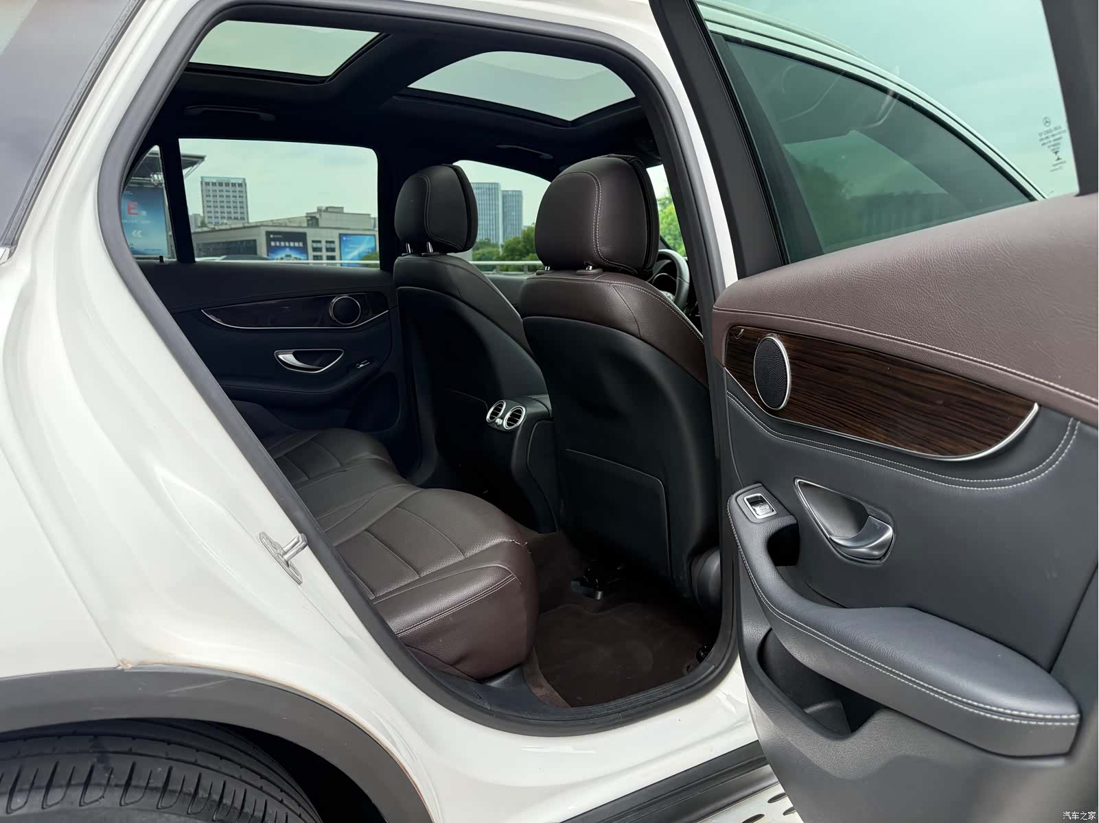 Mercedes-Benz GLC, 2017 16