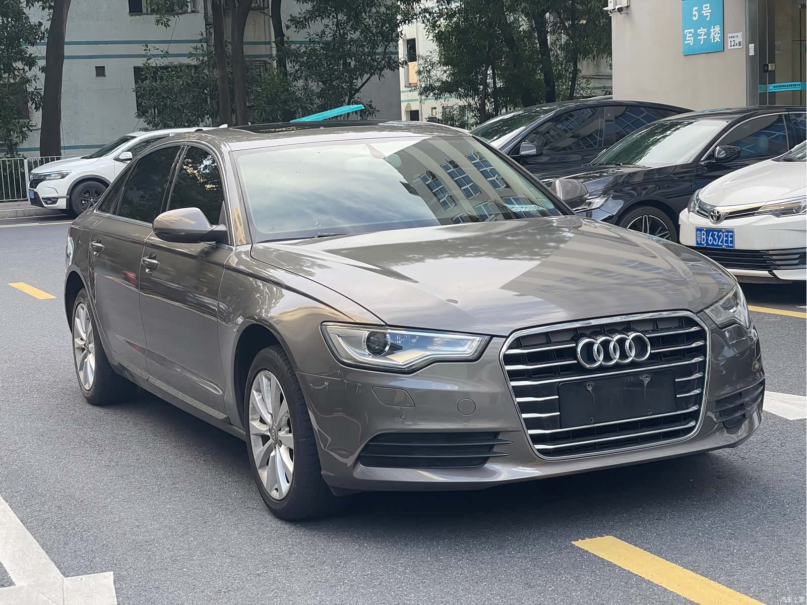 Audi A6L, 2015 3