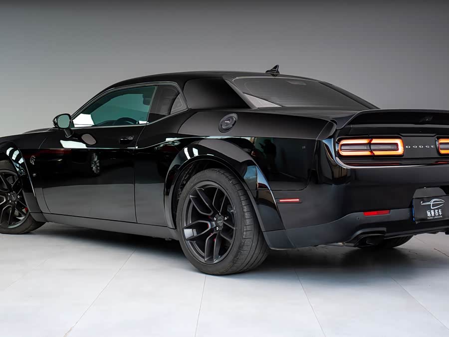 Dodge Challenger SRT 2024, фото 14