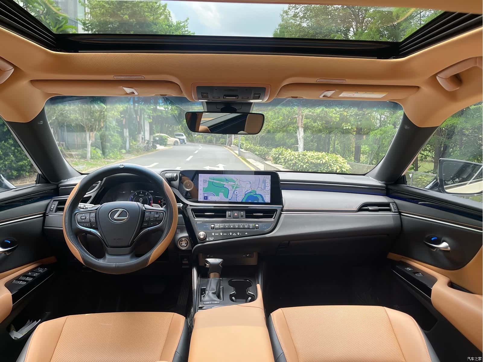 Lexus ES, 2024 10