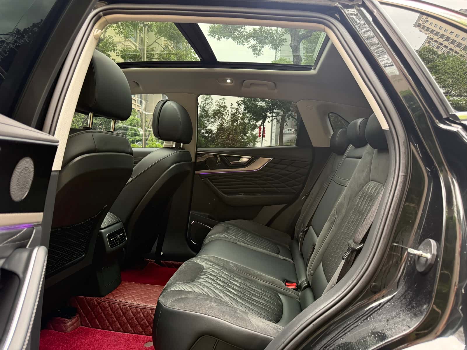 Hongqi HS5, 2023 11