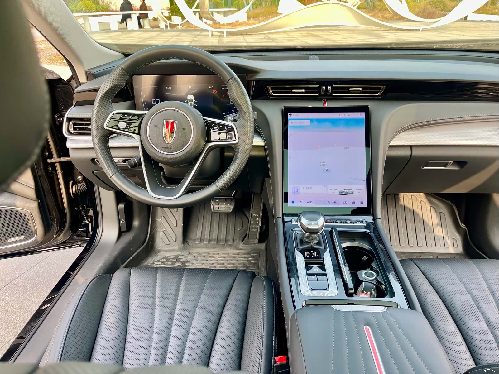 Hongqi H5, 2024 13