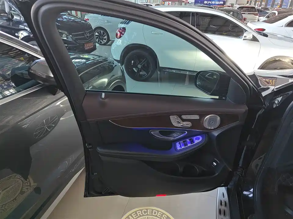 Mercedes-Benz GLC Mercedes-Benz GLC