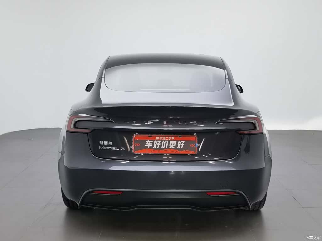 Tesla Model 3, 2024 4
