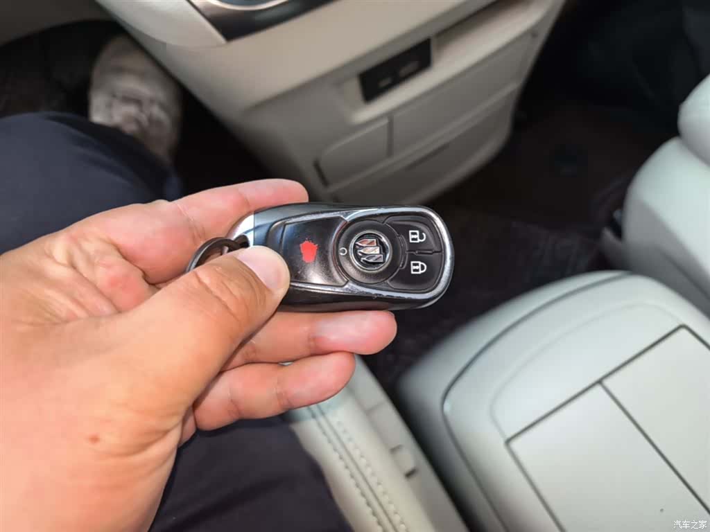 Buick GL8, 2021 9