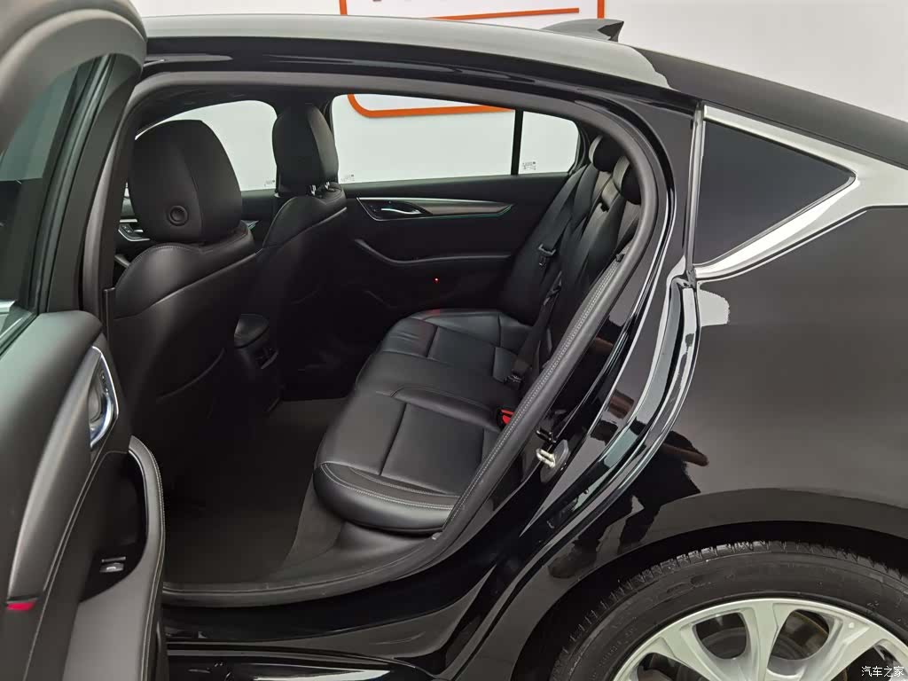 Cadillac CT5, 2022 15