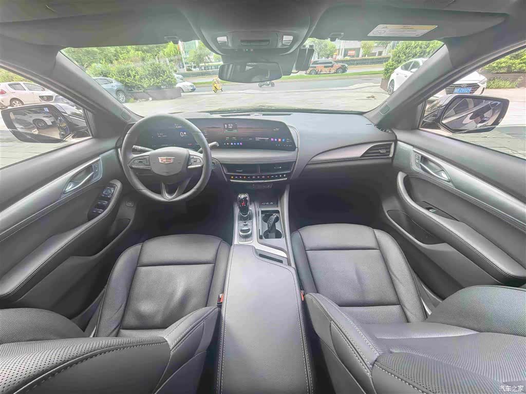 Cadillac CT5, 2024 все фото