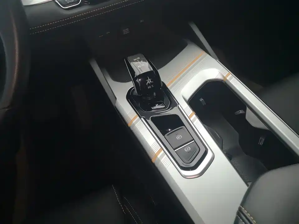 Geely Emgrand L HiP Geely Emgrand L HiP