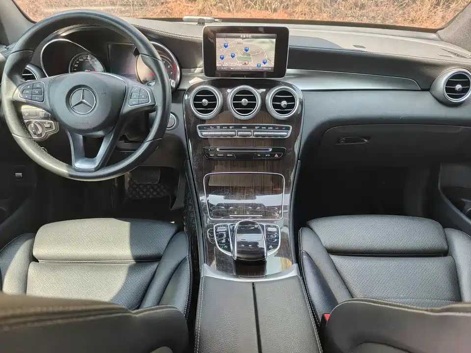 Mercedes-Benz GLC Mercedes-Benz GLC