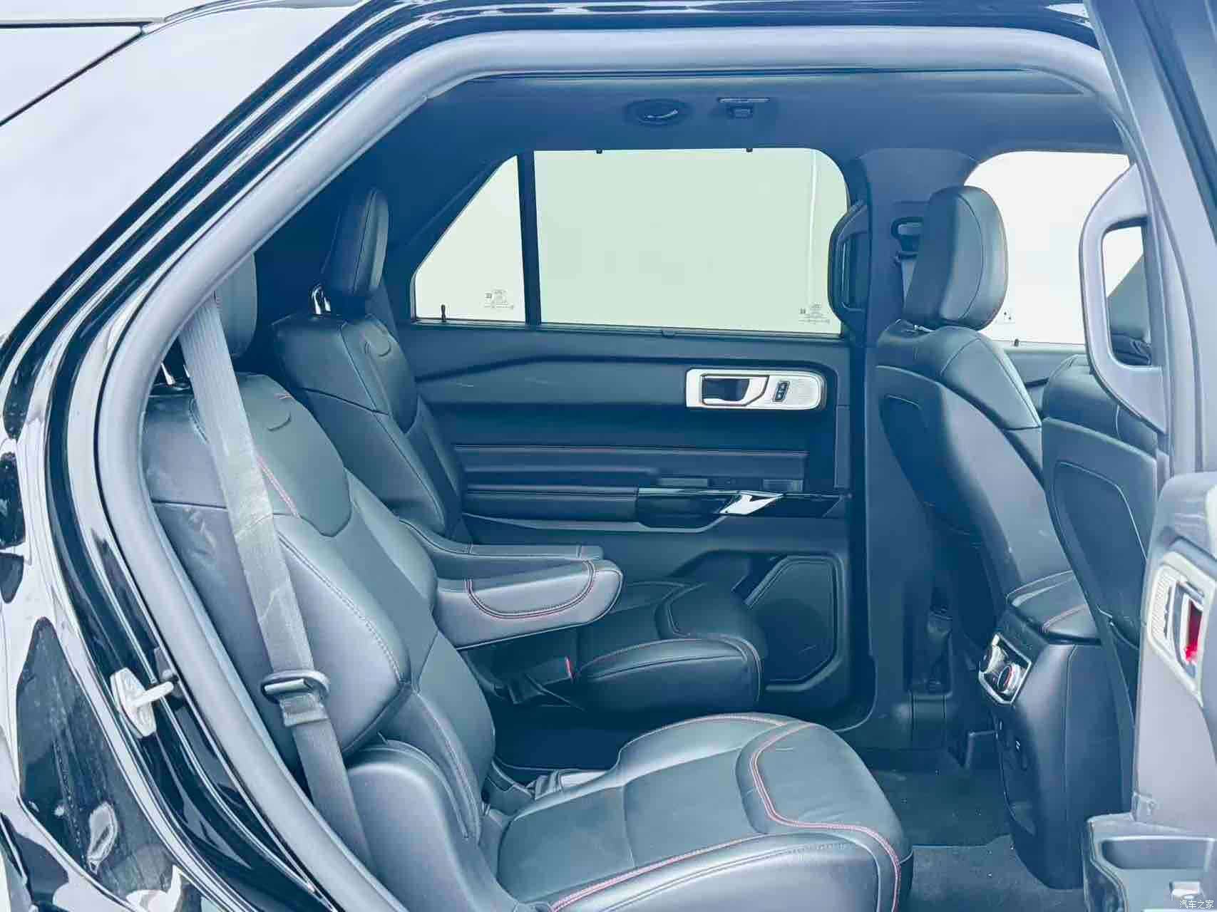 Ford Explorer, 2021 16