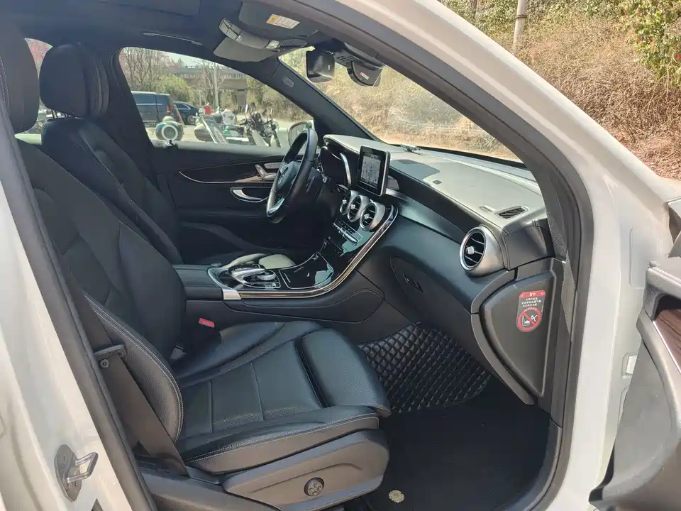 Mercedes-Benz GLC Mercedes-Benz GLC