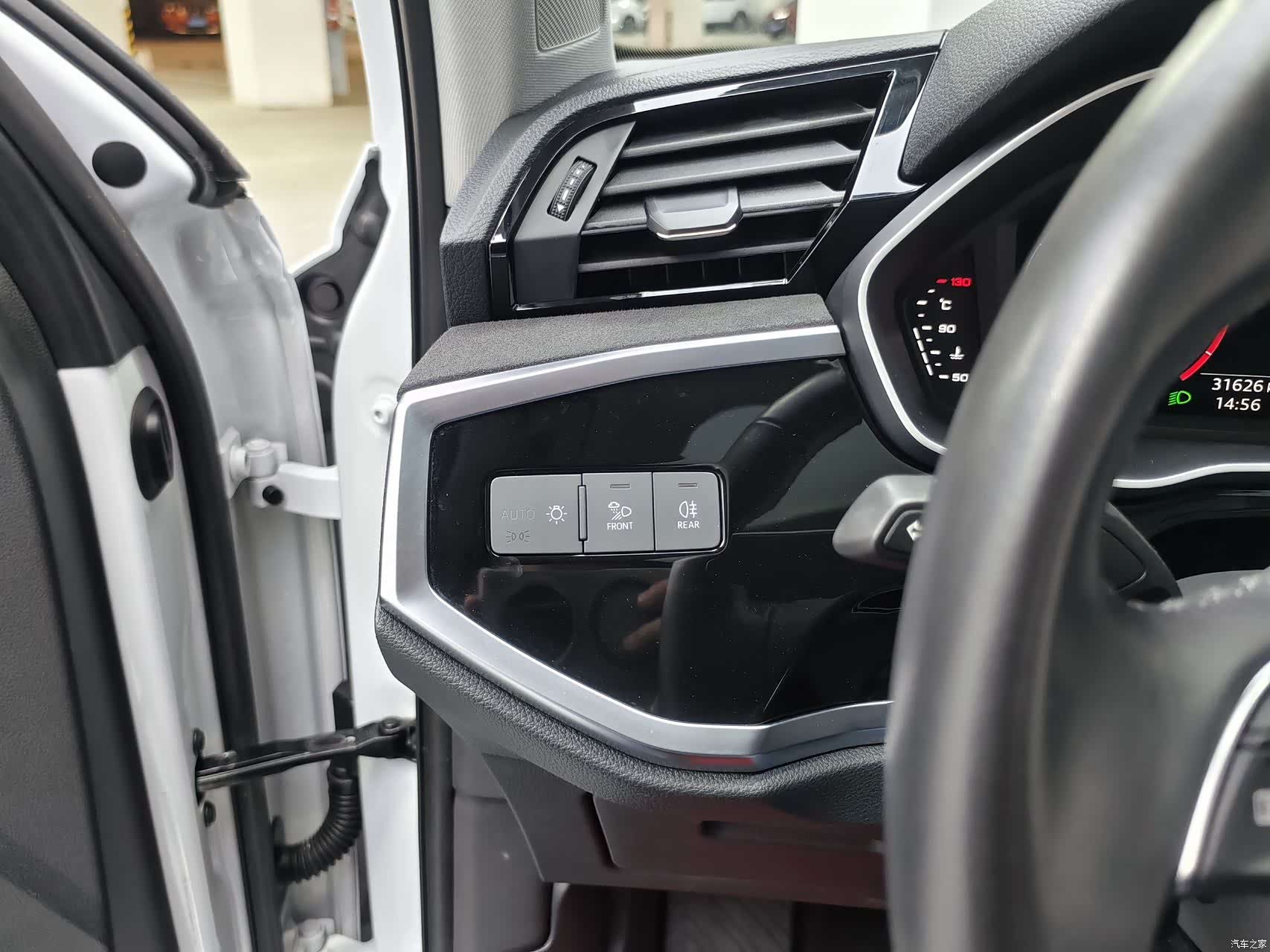 Audi Q3, 2023 12