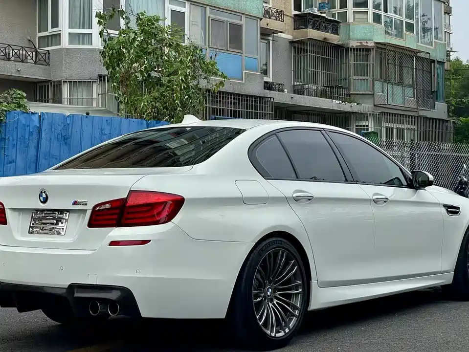 BMW M5