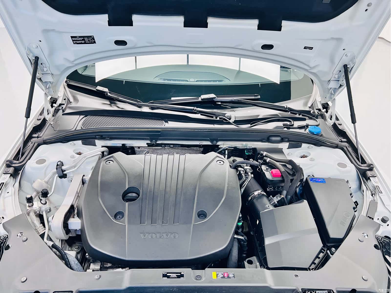 Volvo S60, 2023 23