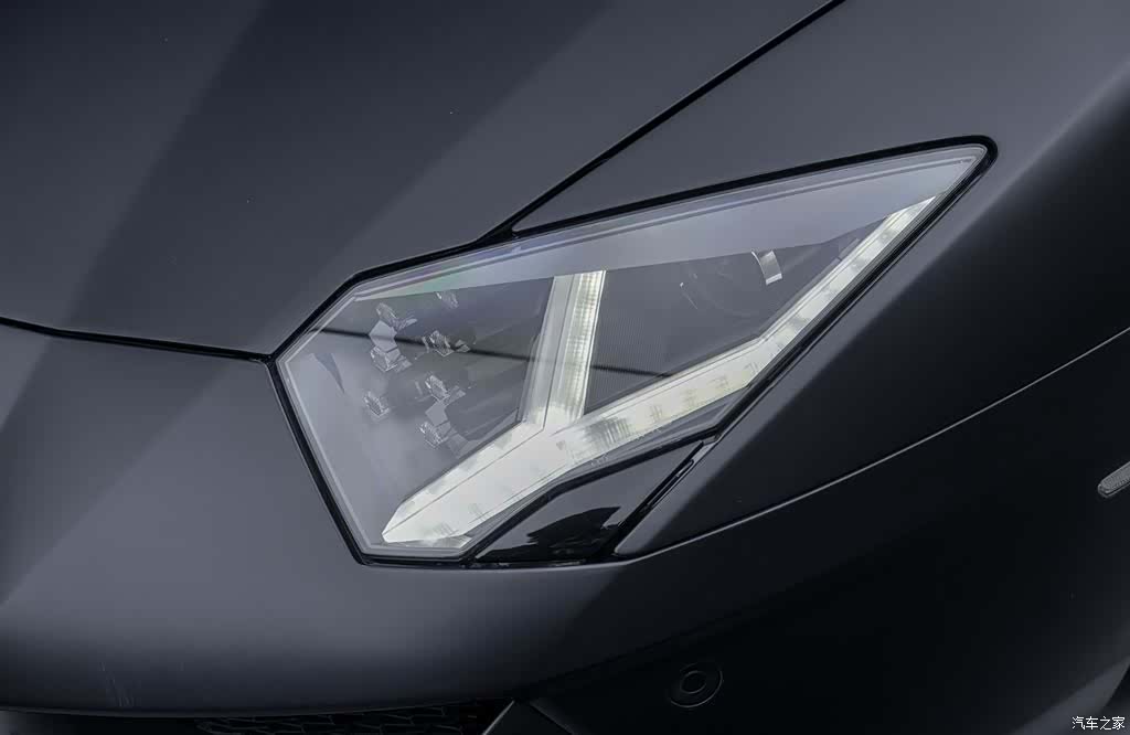 Lamborghini Aventador, 2016 8