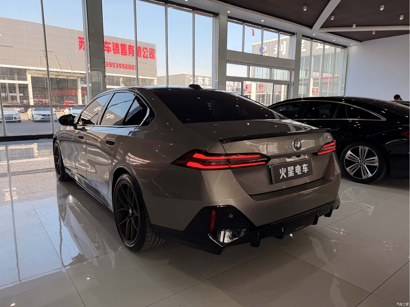 BMW i5, 2025 21