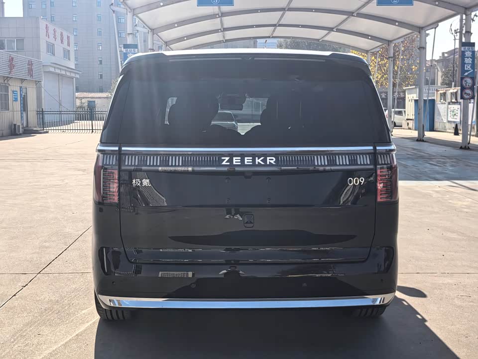 Zeekr 009