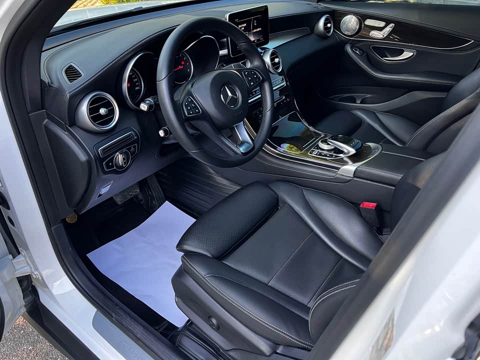 Mercedes-Benz GLC Mercedes-Benz GLC