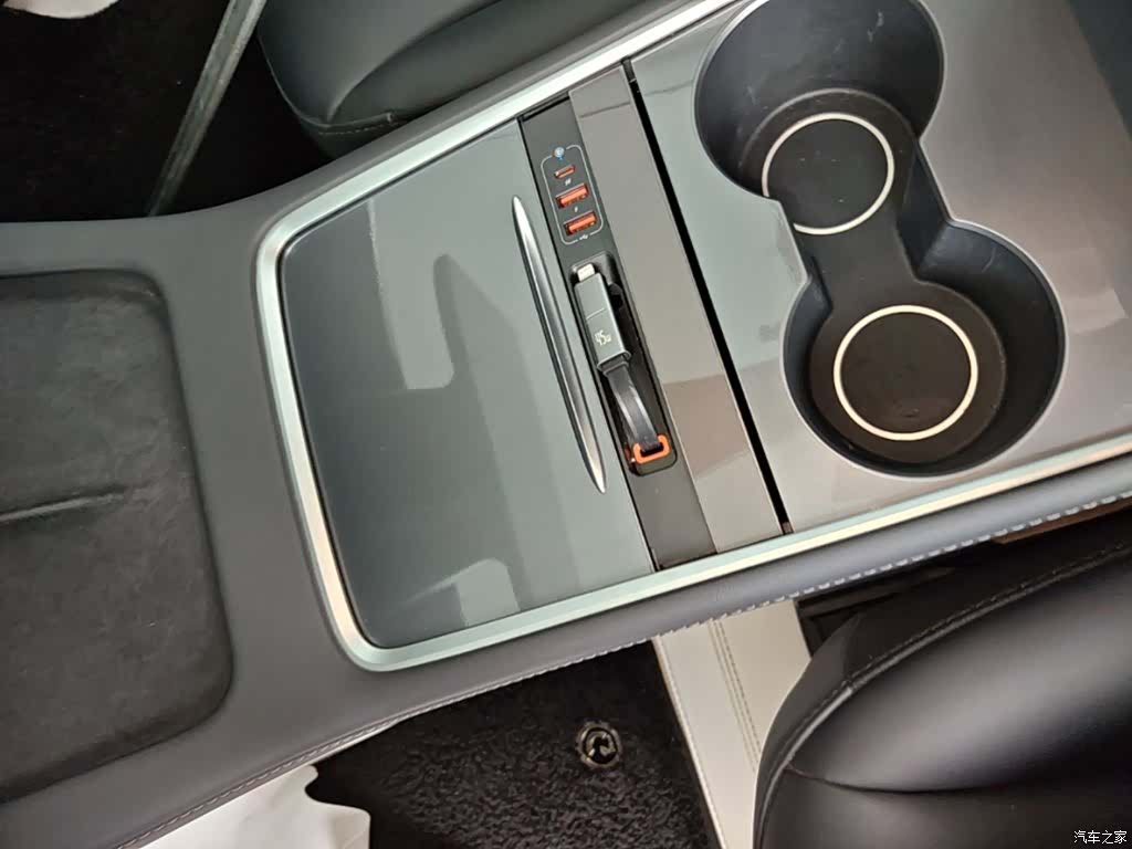 Tesla Model 3, 2023 9
