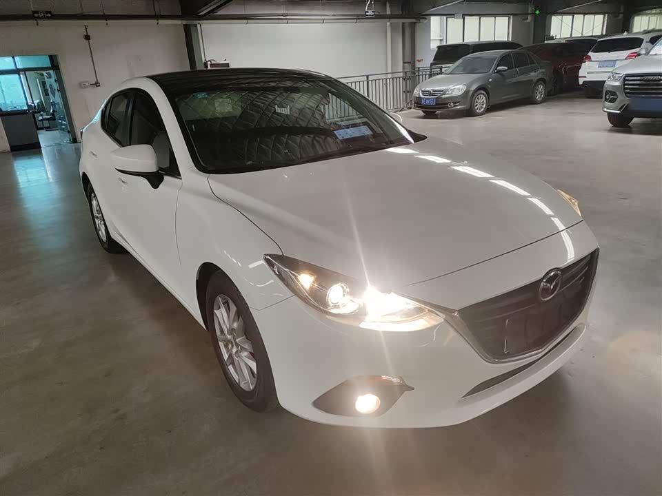 Mazda 3 Angkesaila