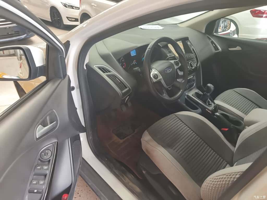Ford Focus, 2014 16