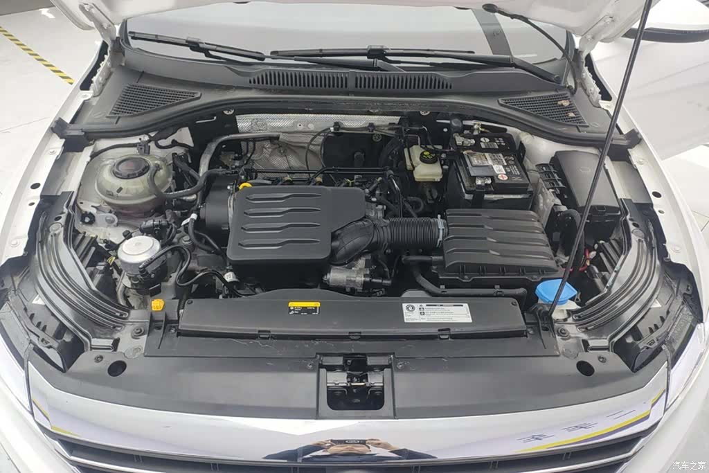 Volkswagen Lavida, 2022 10