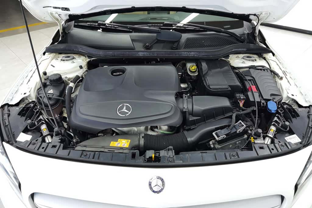 Mercedes-Benz GLA, 2016 10