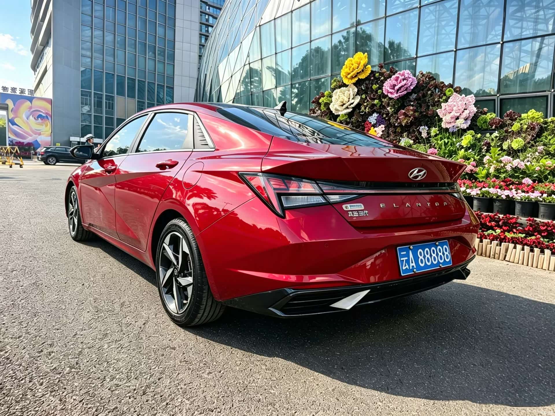 Hyundai Elantra, 2022 13