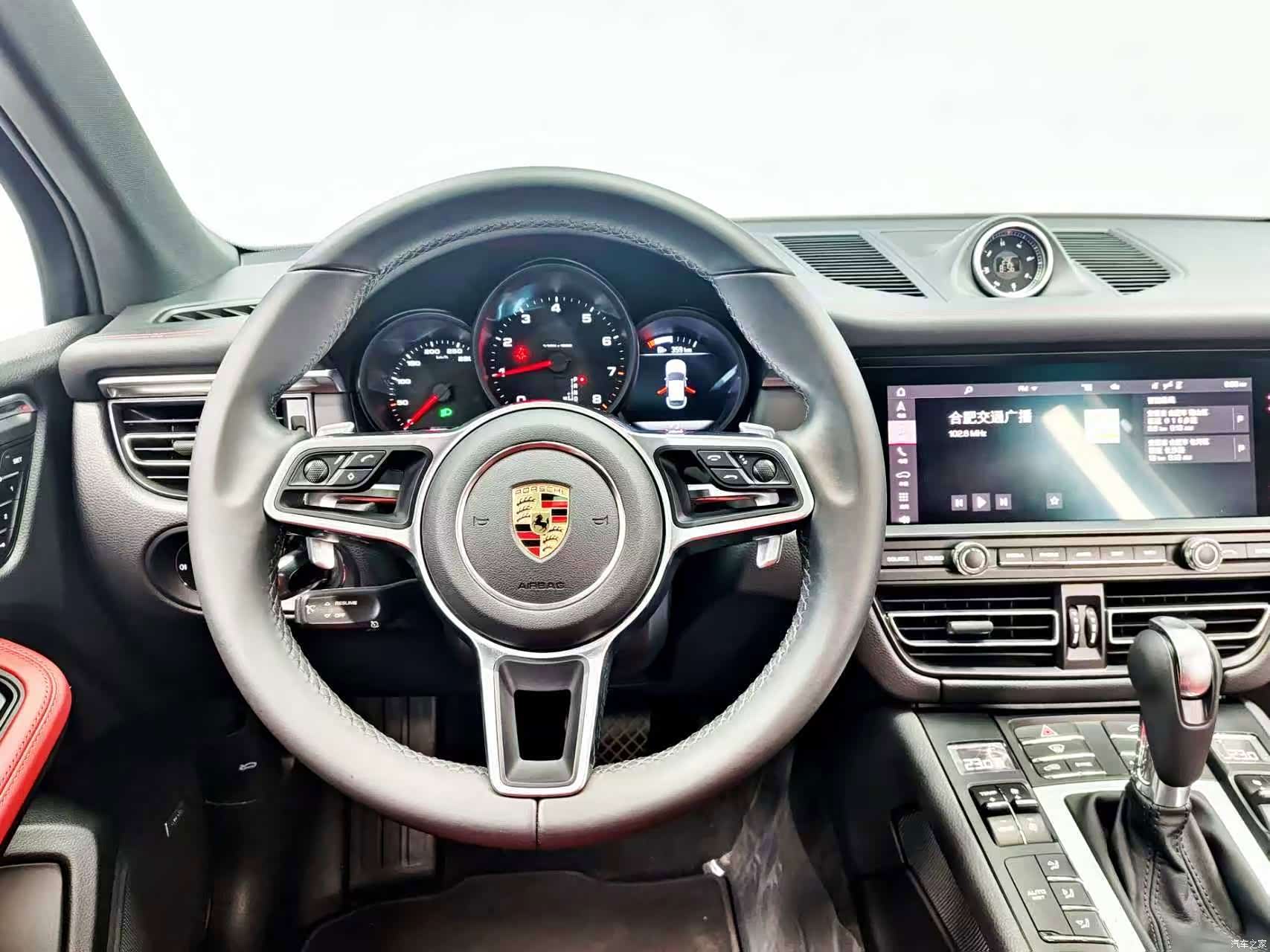 Porsche Macan, 2021 10